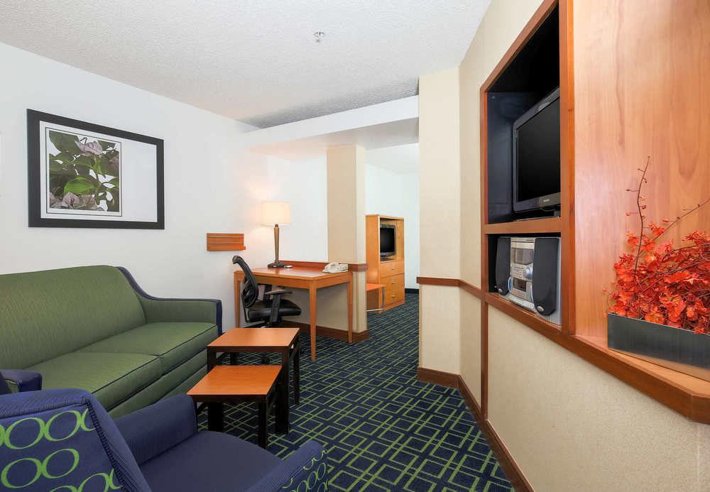 Fairfield Inn & Suites By Marriott Reno Sparks Exterior photo