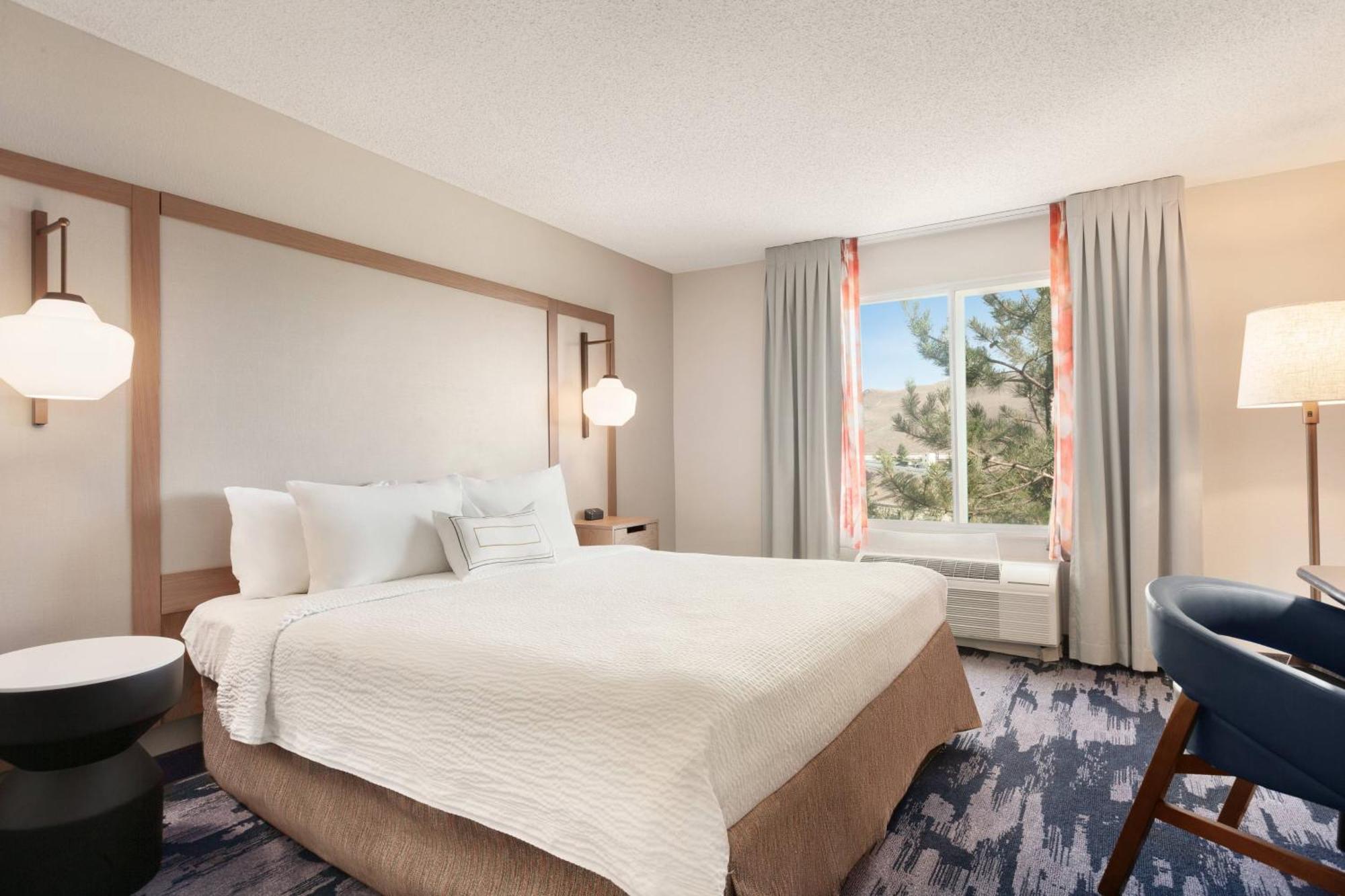 Fairfield Inn & Suites By Marriott Reno Sparks Exterior photo